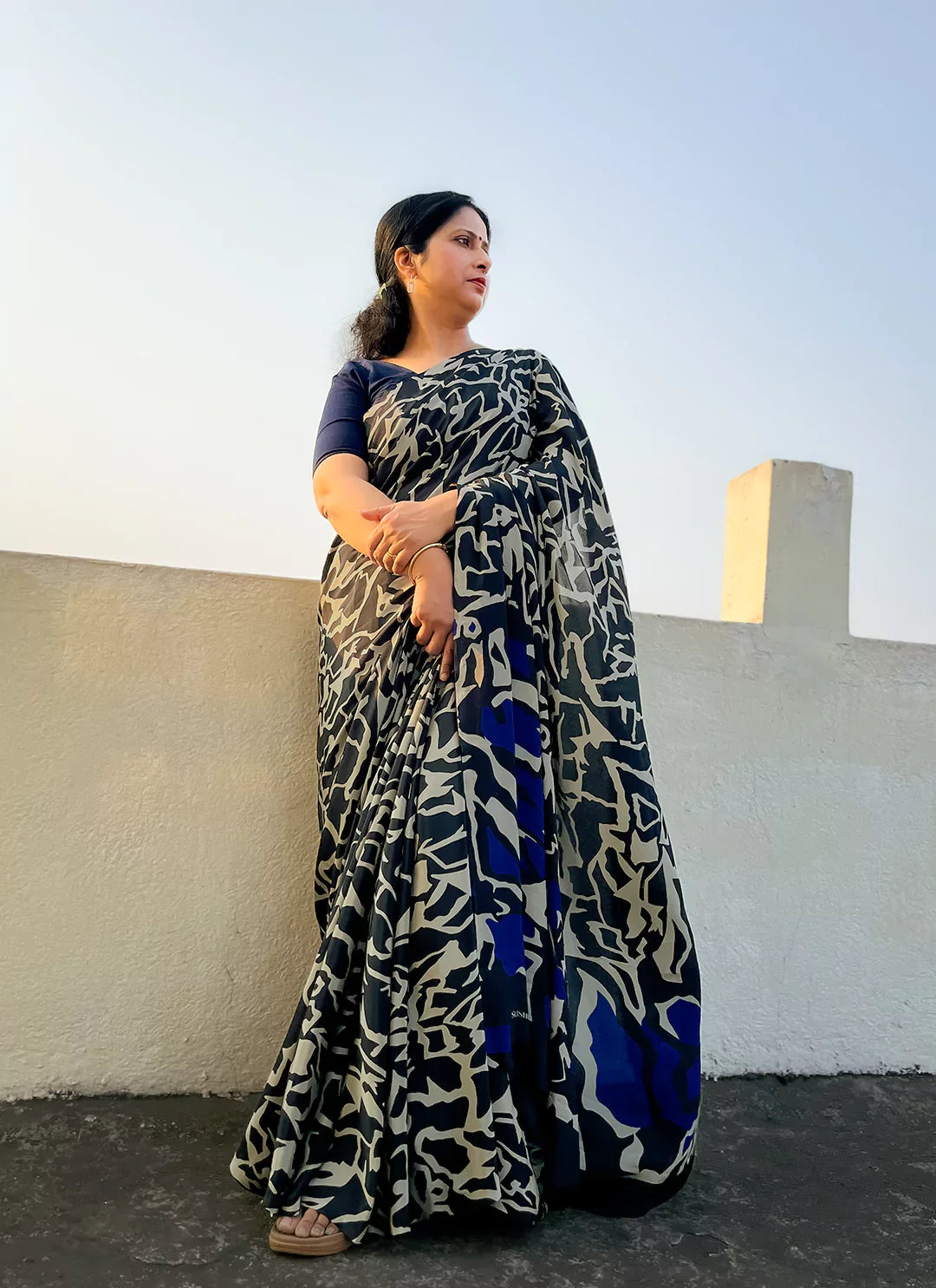 Abstract Print Black & Grey Satin Crepe Saree treevesto