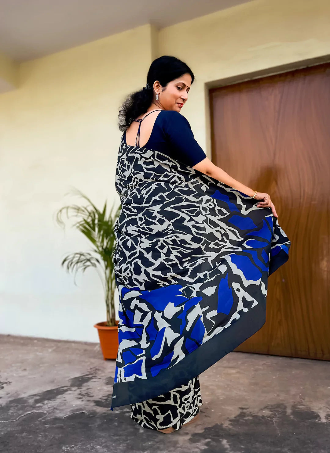 Abstract Print Black & Grey Satin Crepe Saree treevesto