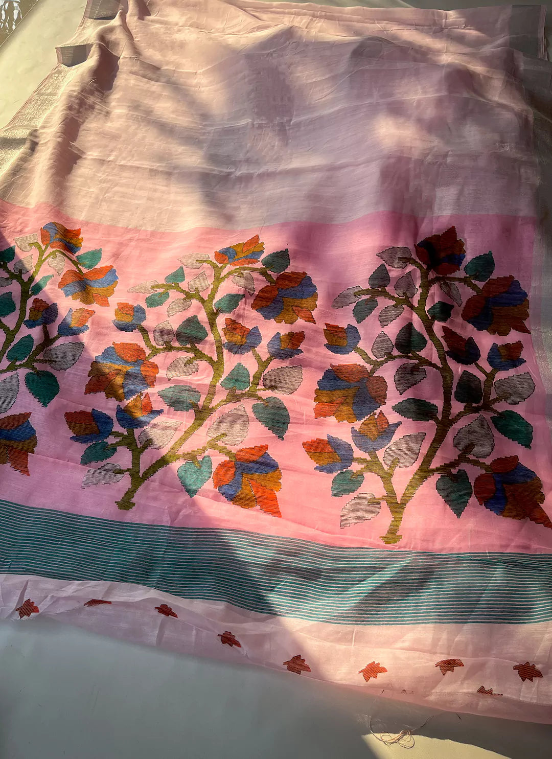 Baby Pink Linen Cotton Printed Pallu Saree With Silver Border - TREEVESTO