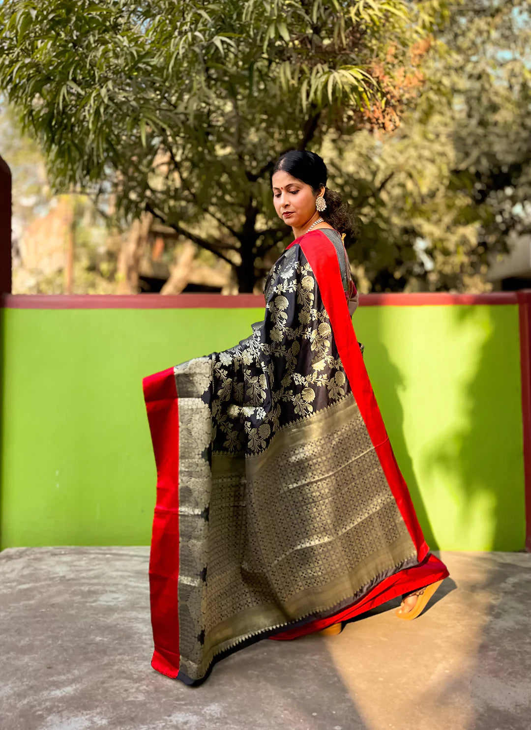Black Banarasi Silk Saree With Antique Zari Work - TREEVESTO