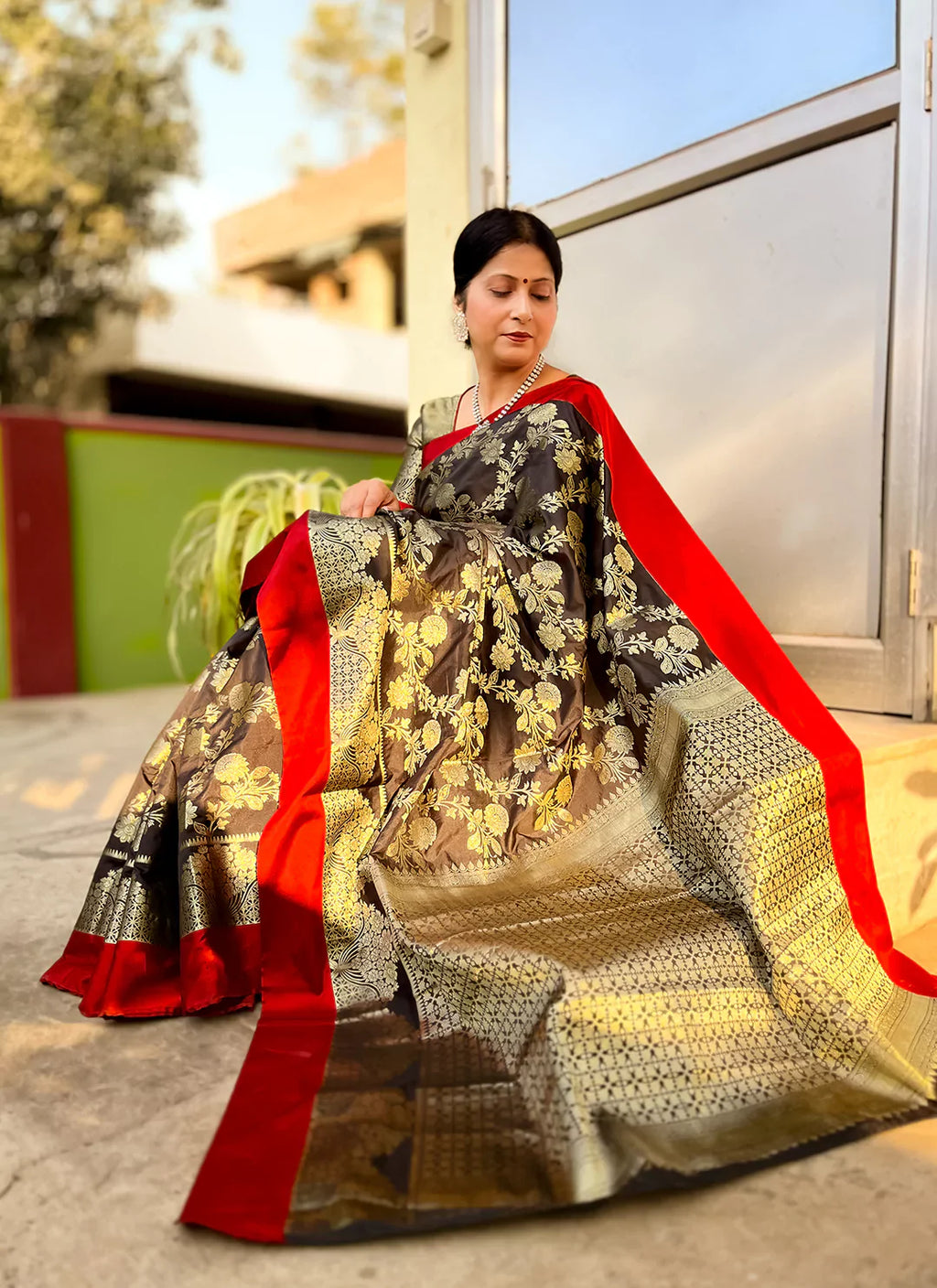 Black Banarasi Silk Saree With Antique Zari Work - TREEVESTO