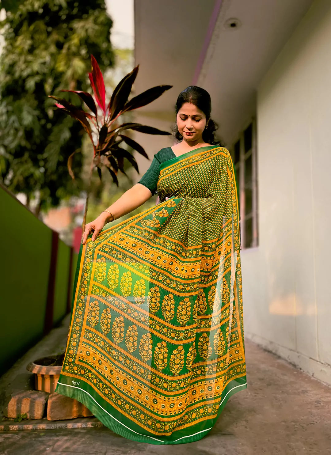 Buti Print Pine Green Soft Georgette Saree - TREEVESTO