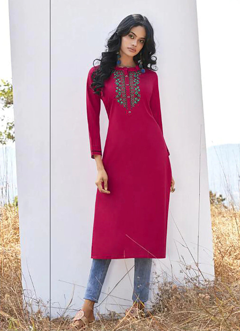 Chest Embroidered Magenta Liva Straight Kurta treevesto