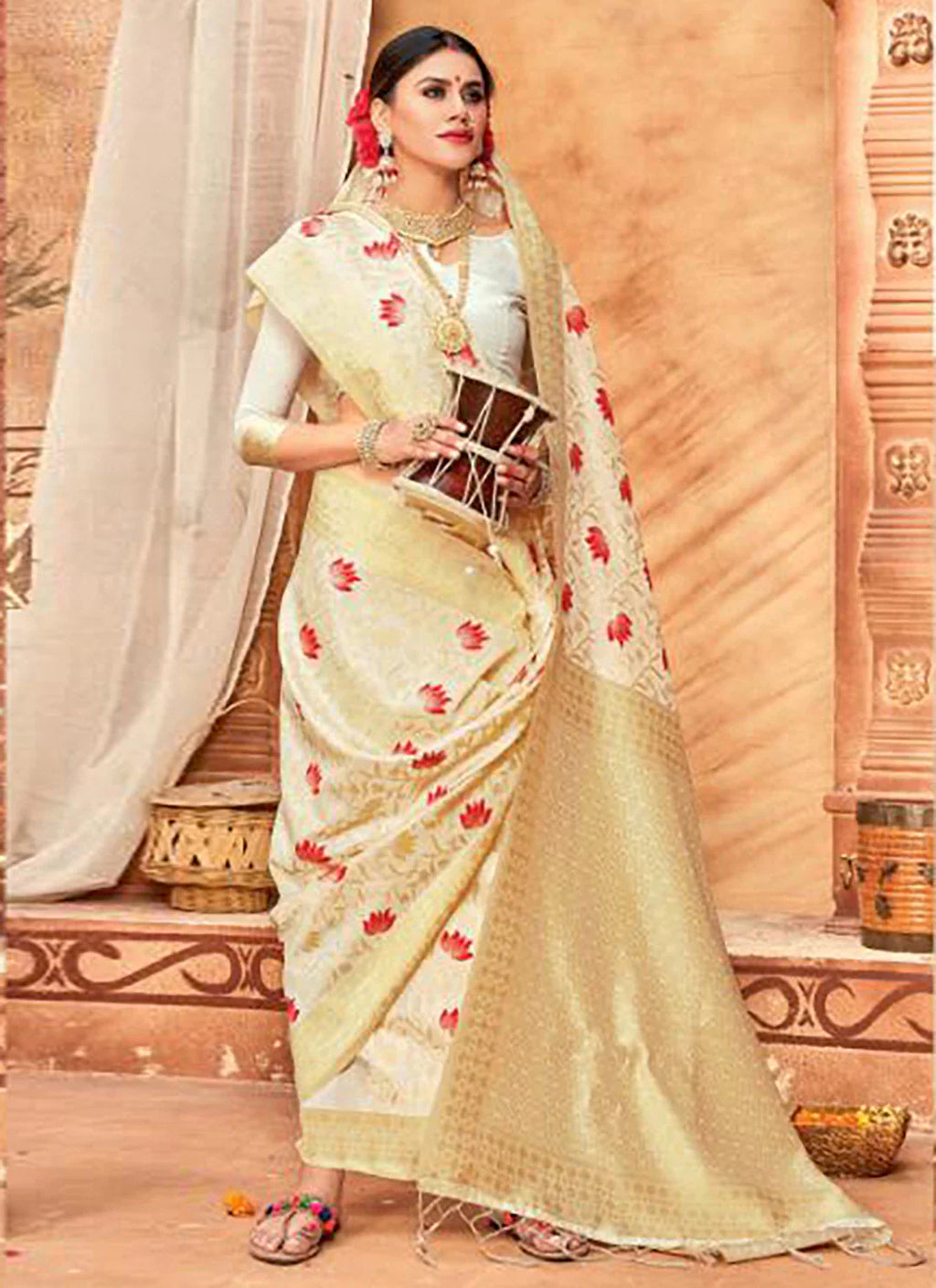 Cream Colored Banarasi Silk Saree - TREEVESTO