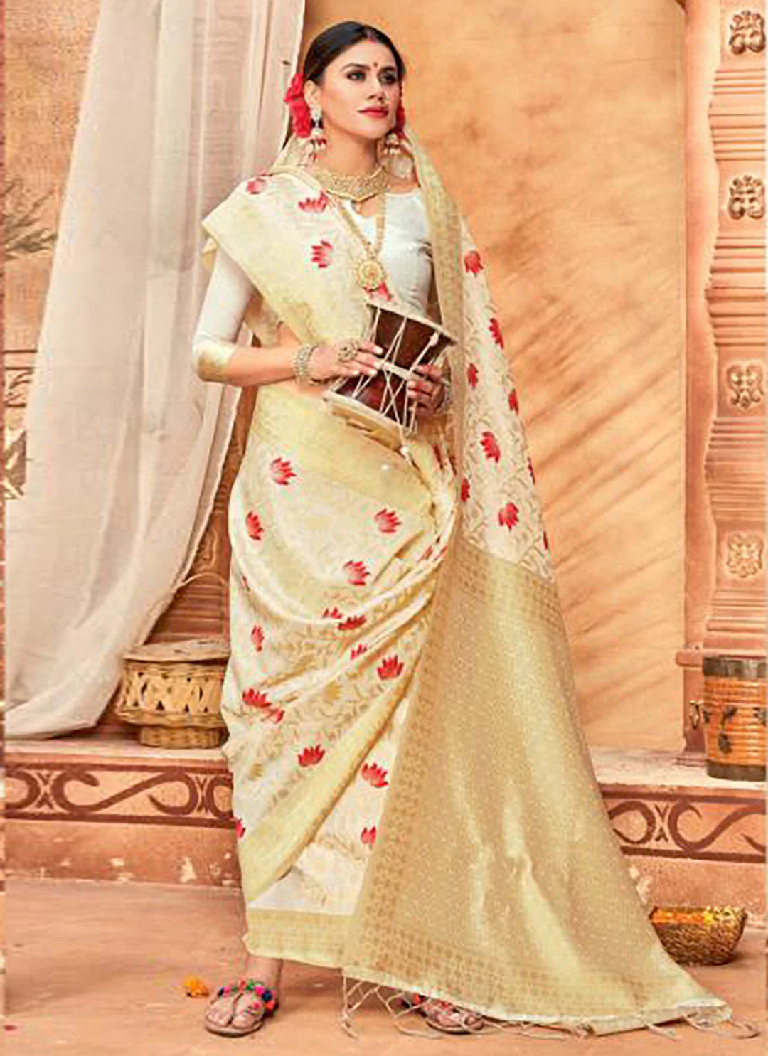 Cream Colored Banarasi Silk Saree - TREEVESTO