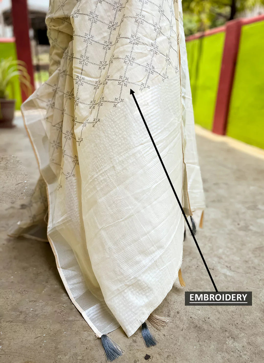 Fine Resham Embroidered Cream Soft Linen Saree - TREEVESTO