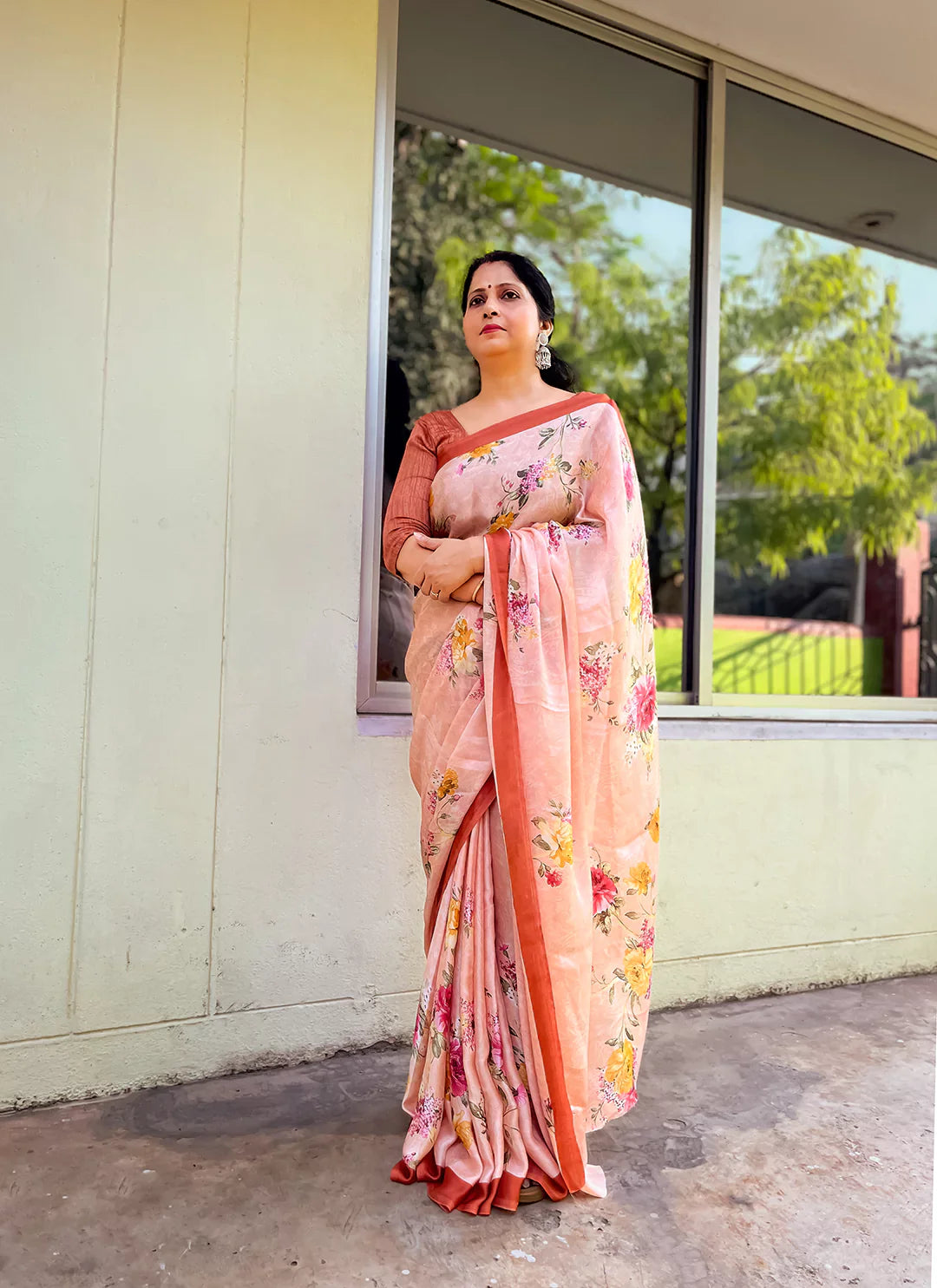 Floral Print Chic Pink Soft Satin Silk Saree - TREEVESTO