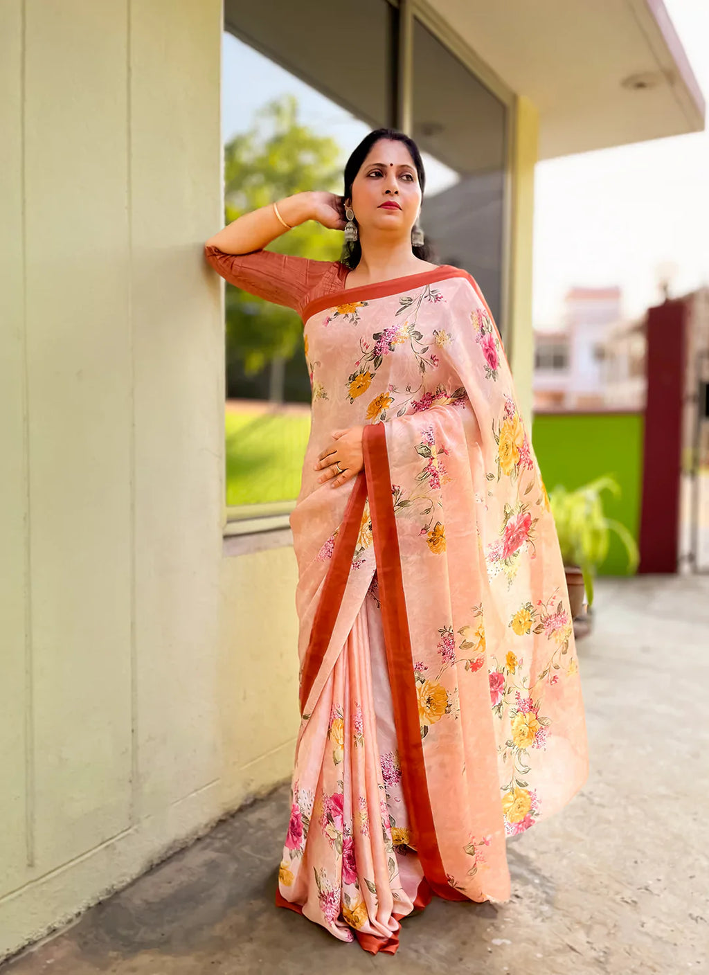 Floral Print Chic Pink Soft Satin Silk Saree - TREEVESTO