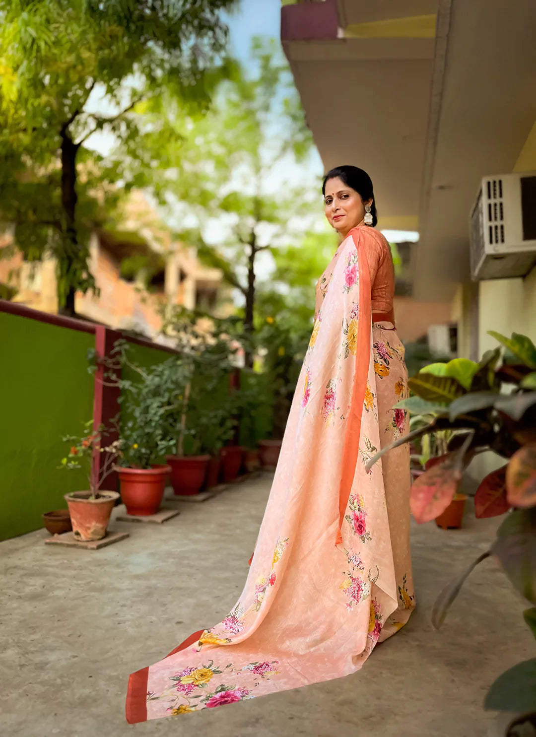 Floral Print Chic Pink Soft Satin Silk Saree - TREEVESTO