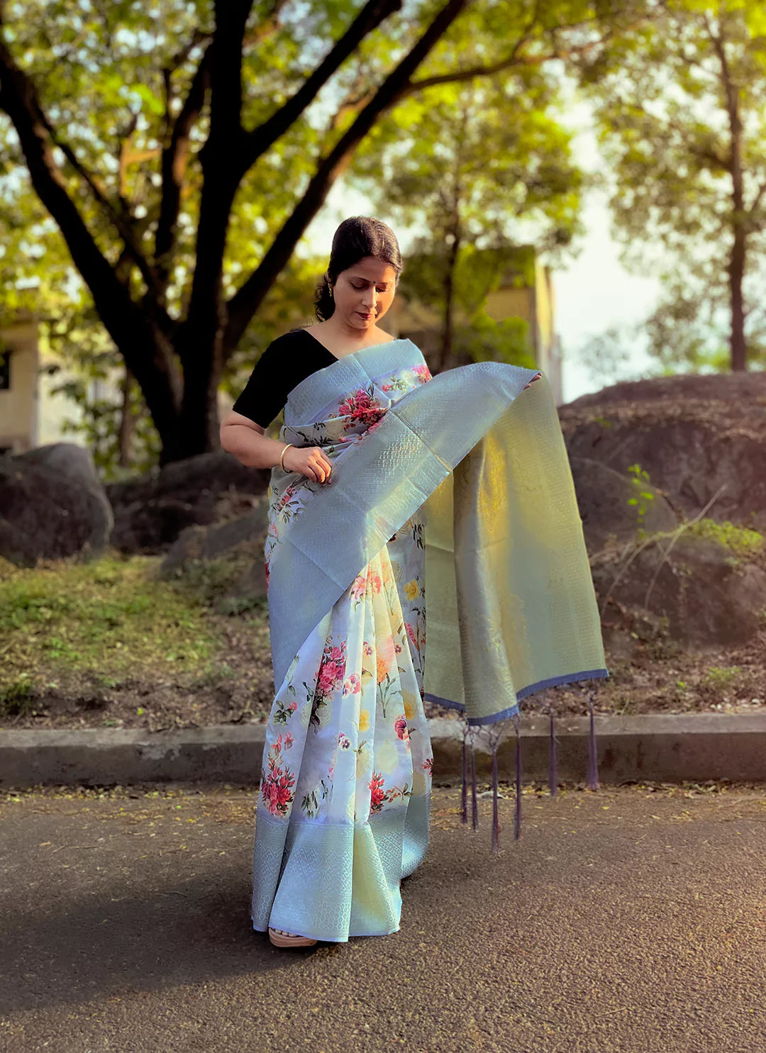 Floral Print Icy Blue Silk Saree With Zari Motifs - TREEVESTO