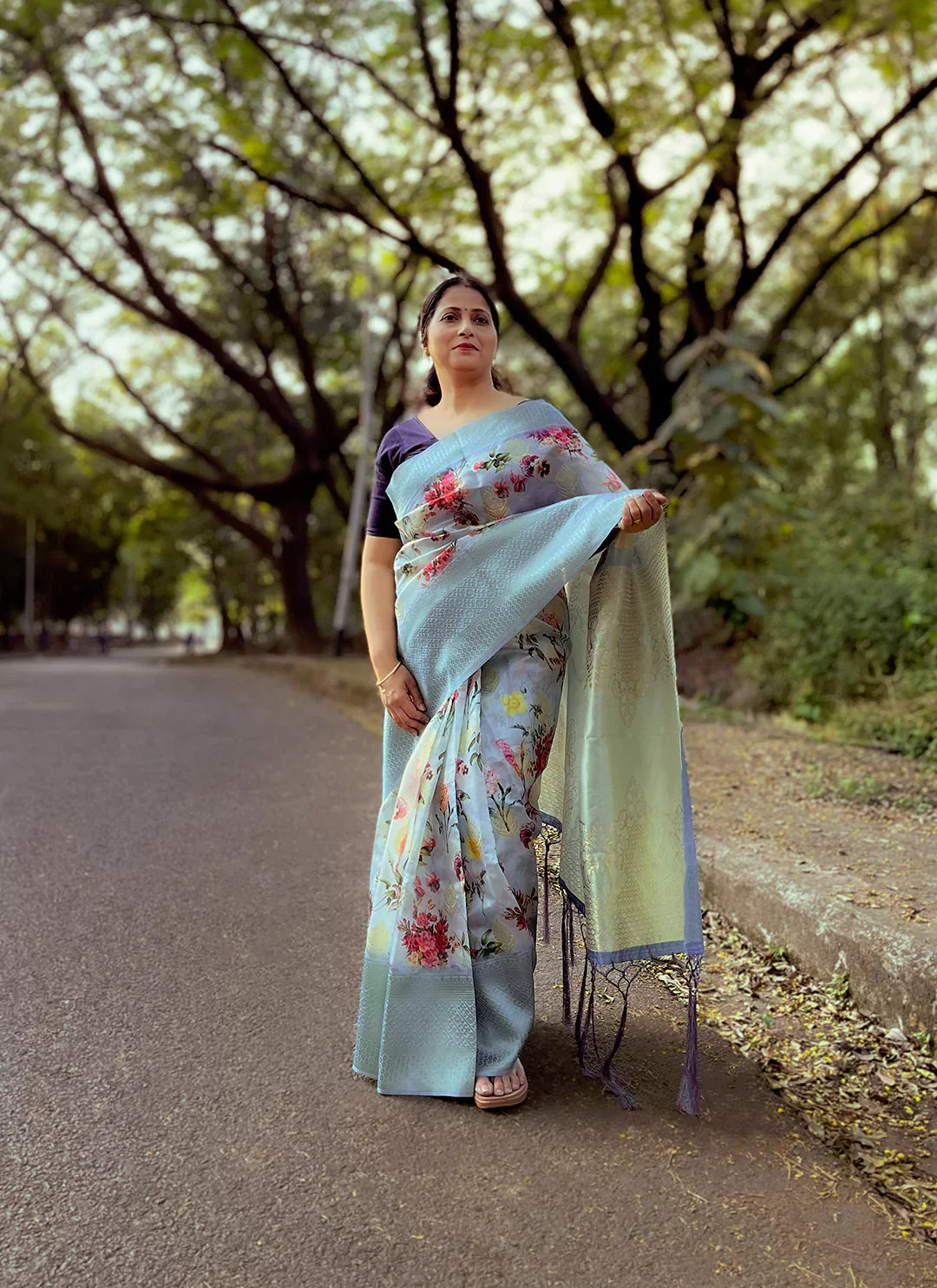 Floral Print Icy Blue Silk Saree With Zari Motifs - TREEVESTO