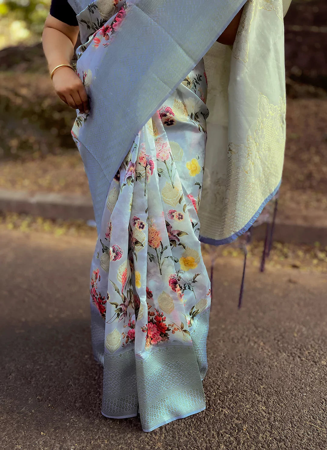Floral Print Icy Blue Silk Saree With Zari Motifs - TREEVESTO