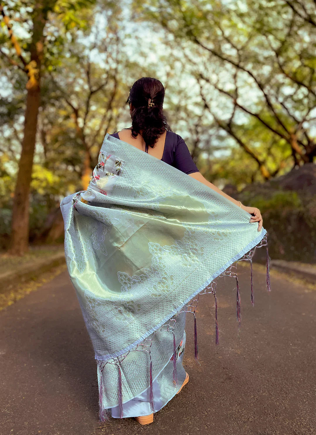 Floral Print Icy Blue Silk Saree With Zari Motifs - TREEVESTO