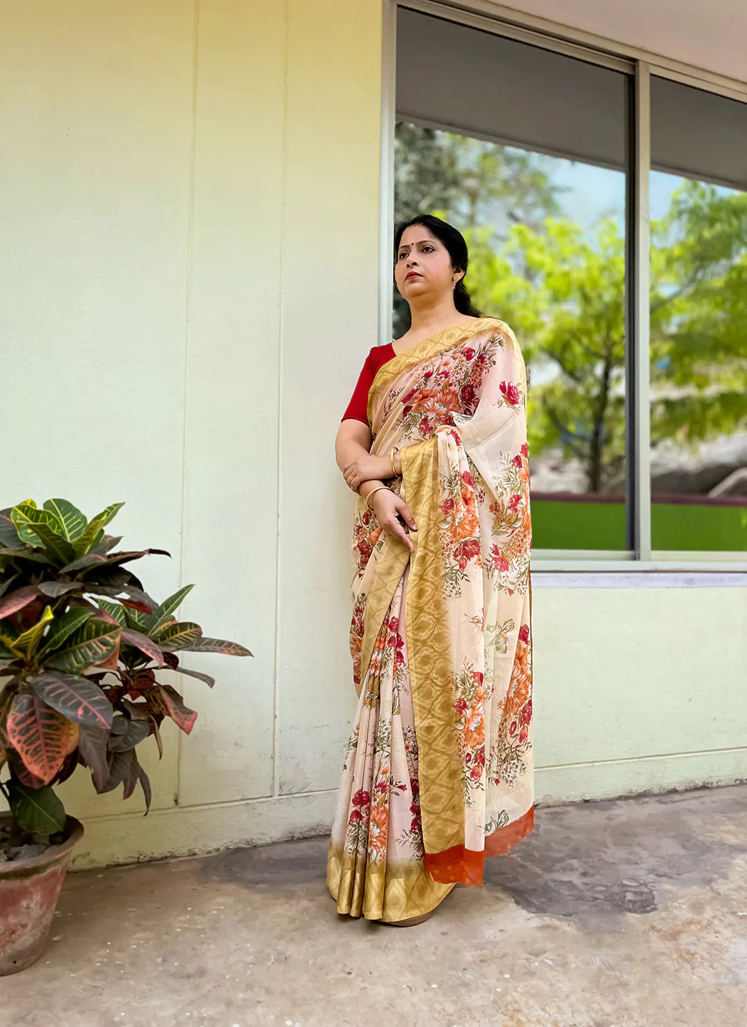 Floral Print Light Beige Soft Chiffon Saree - TREEVESTO