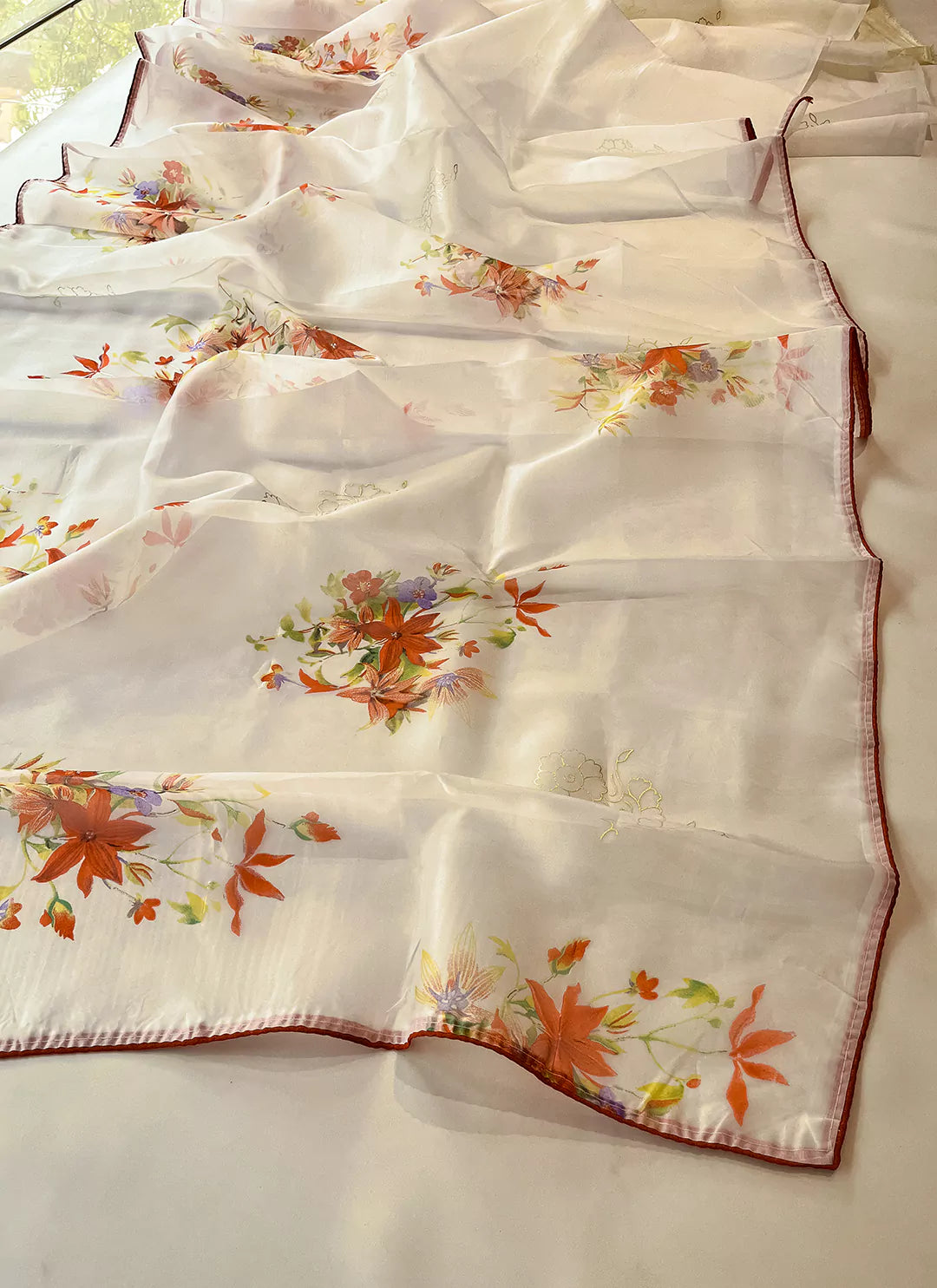 Floral Print Pearl White Organza Saree - TREEVESTO