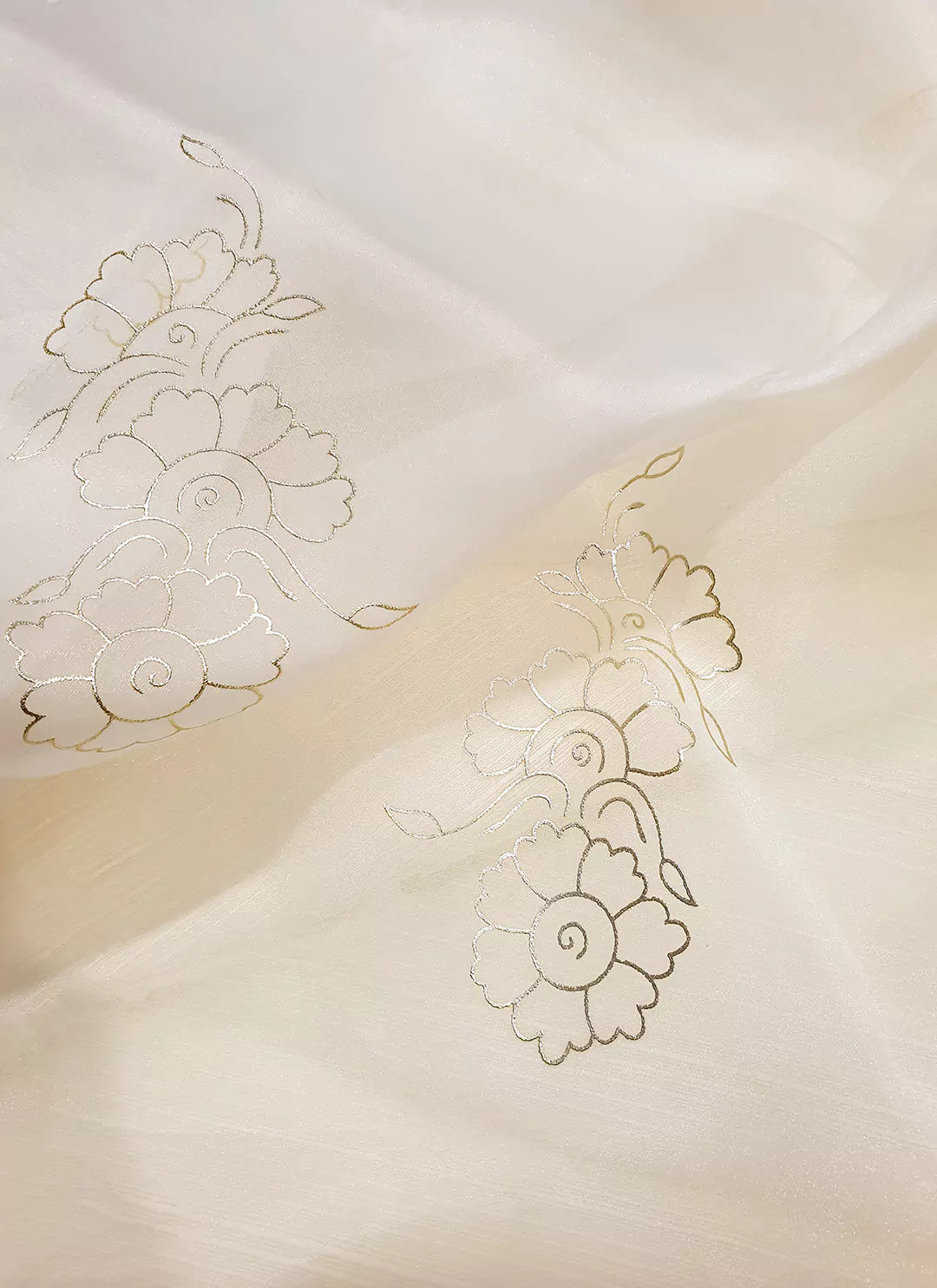 Floral Print Pearl White Organza Saree - TREEVESTO
