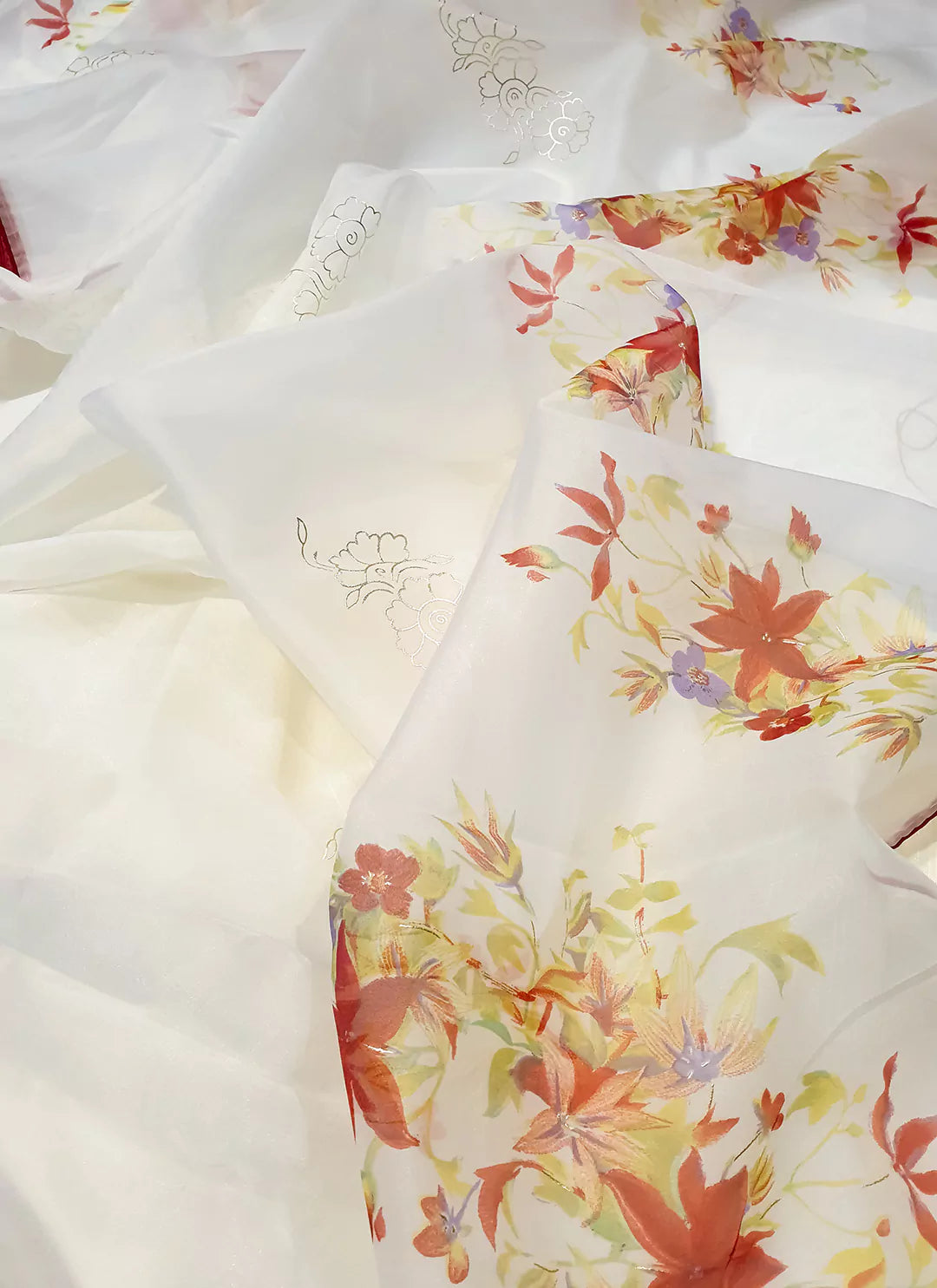 Floral Print Pearl White Organza Saree - TREEVESTO