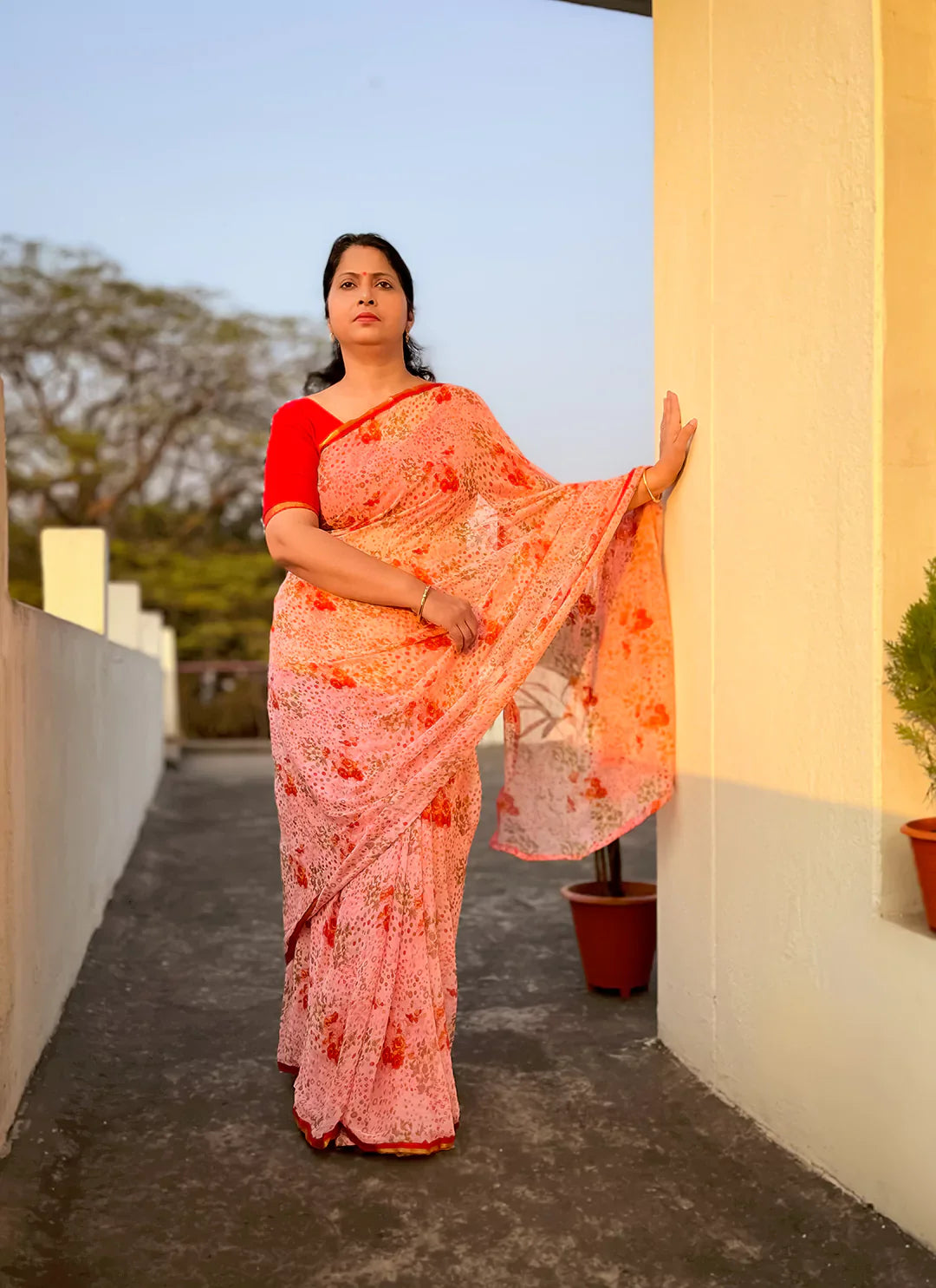 Printed Pink Ultra Soft Weightless Chiffon Saree - TREEVESTO