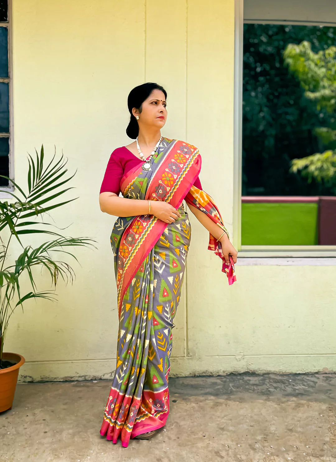 Geometric Print Blue Soft Silk Saree treevesto