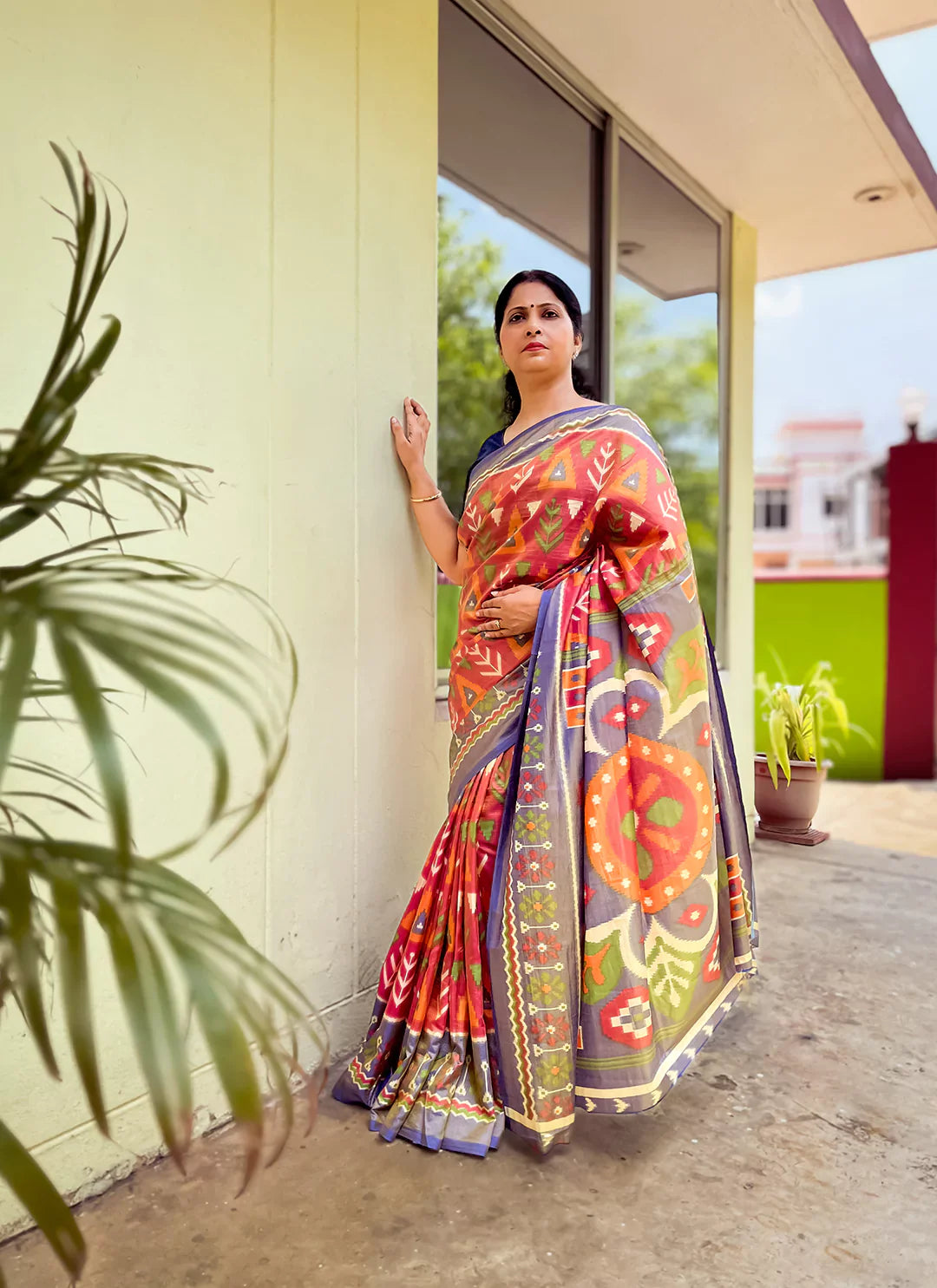 Geometric Print Pink Soft Silk Saree treevesto