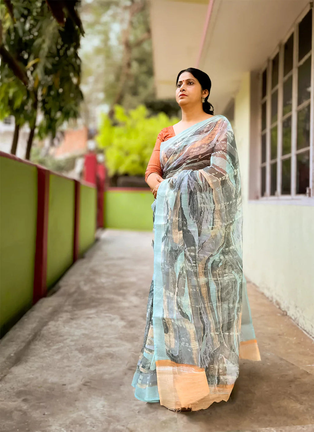 Multicolored Marble Print Linen Cotton Saree treevesto