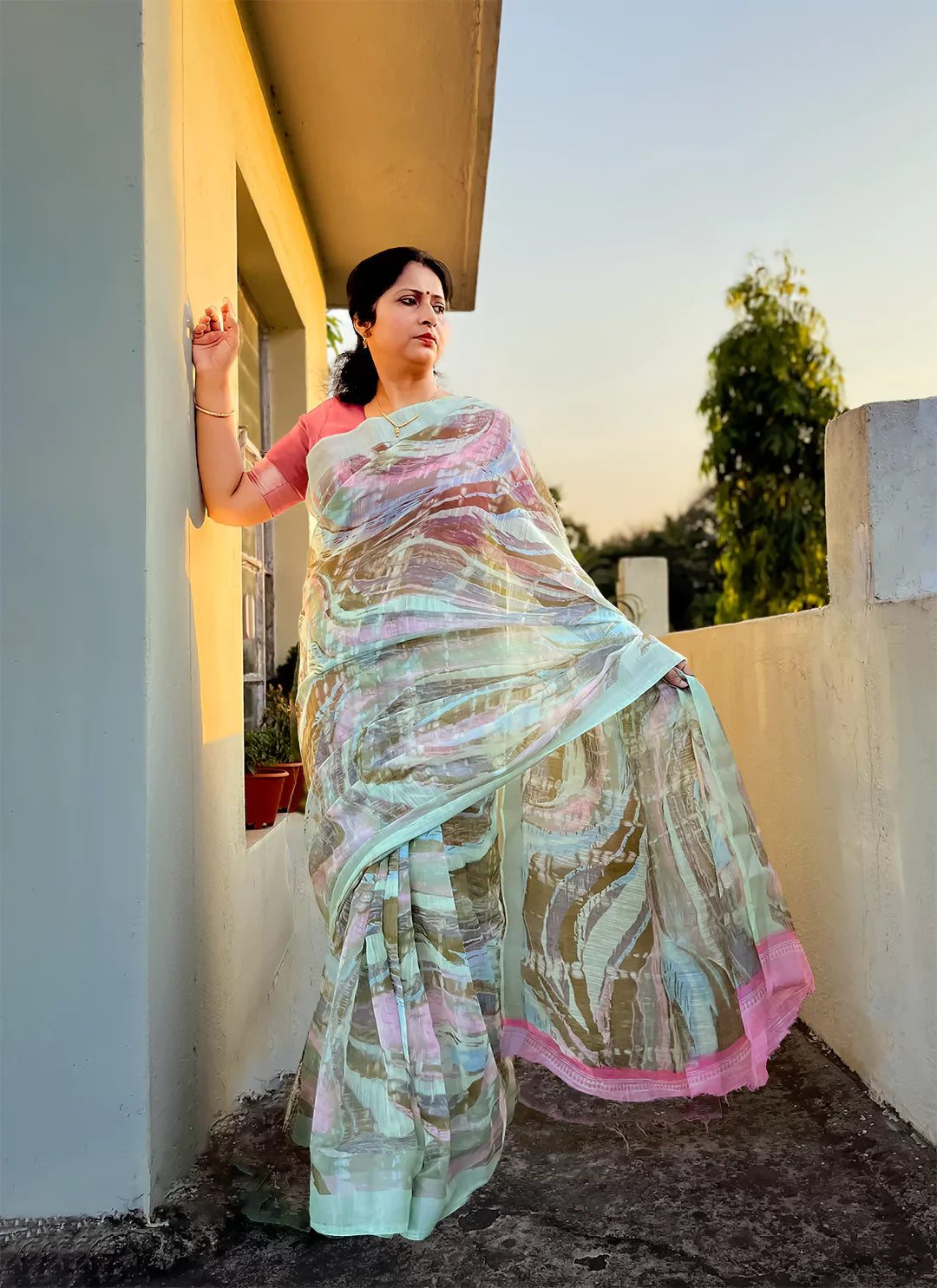 Multicolored Marble Print Linen Cotton Saree treevesto