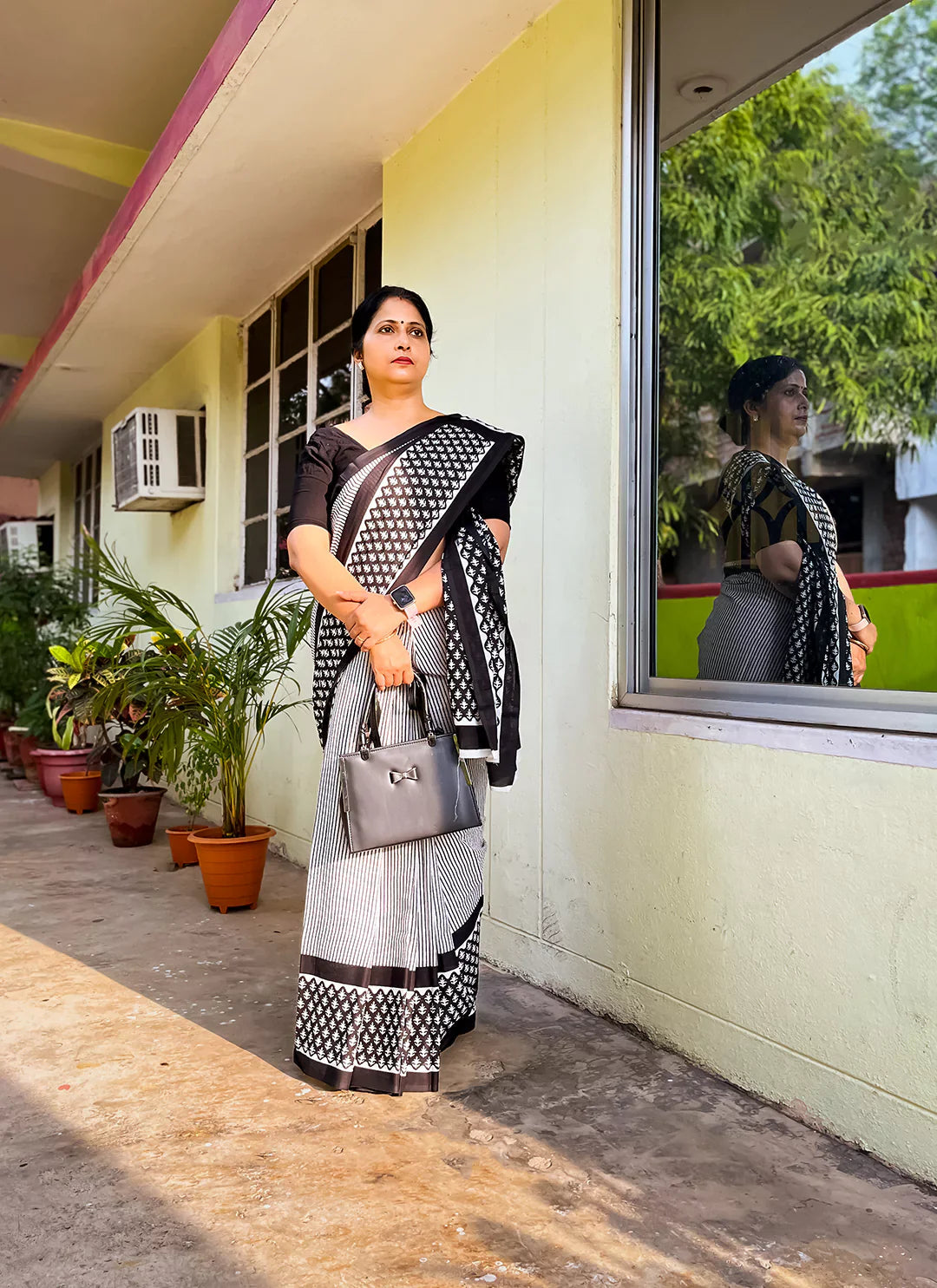 Hand Block Print Striped Black & White Pure Mul Cotton Saree treevesto