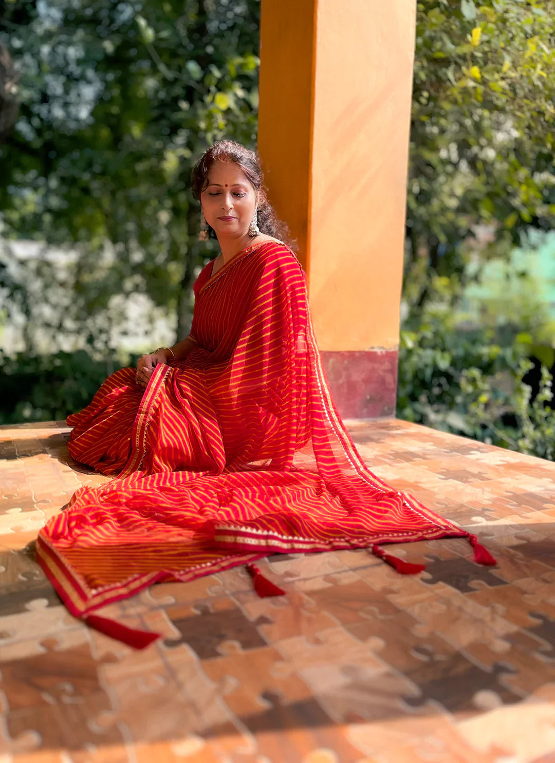 Leheriya Print Red Pure Chiffon Saree With Gota Patti Border treevesto