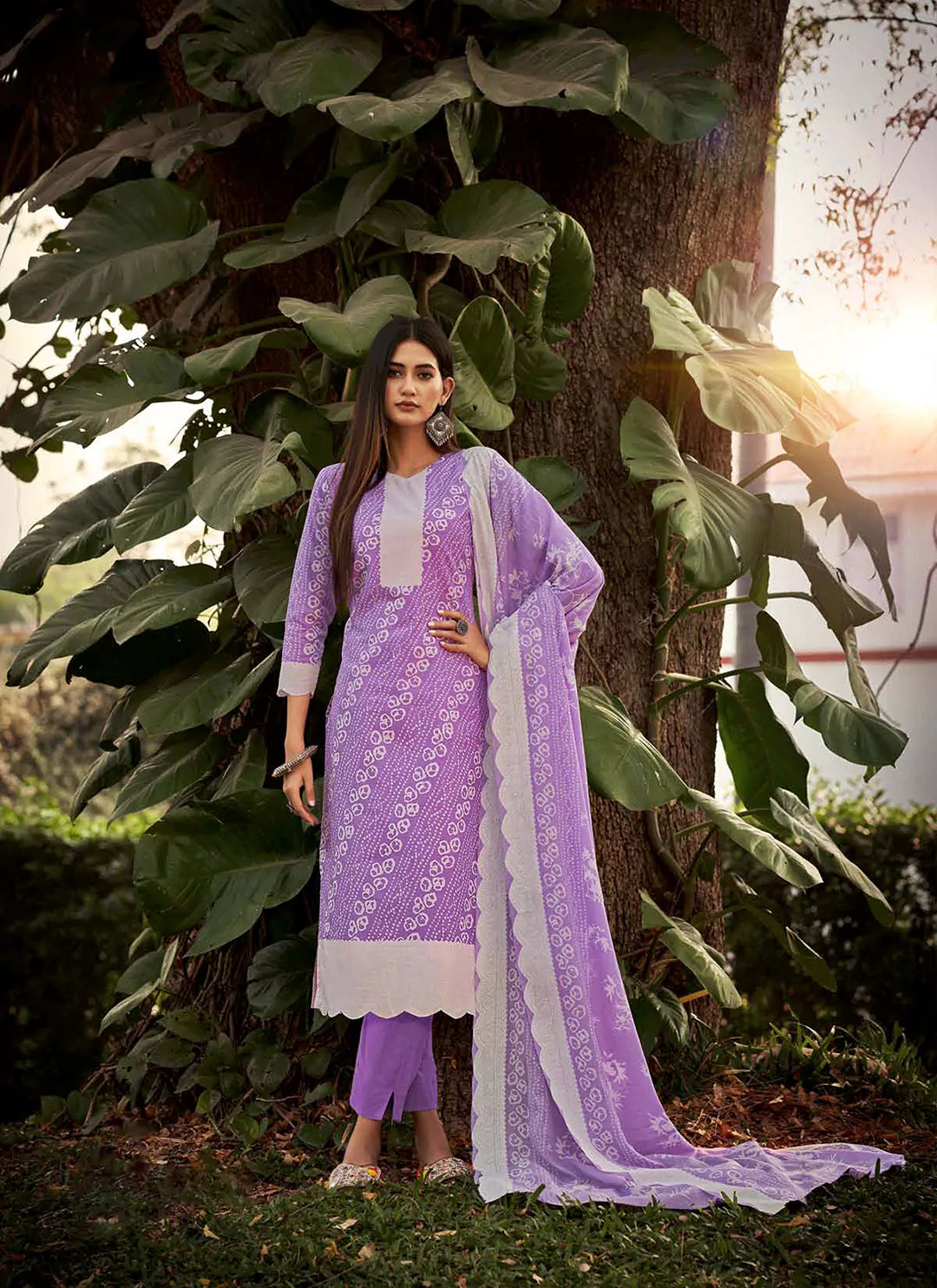 Leheriya With Bandhej Print Pure Cotton Lavender Unstitch Suit Material treevesto