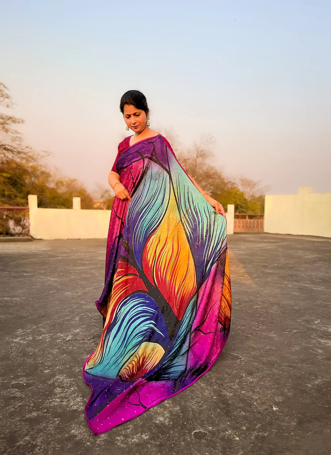 Mesmerizing Tanchoi Worked Multicolor Crepe Satin Silk Saree - TREEVESTO