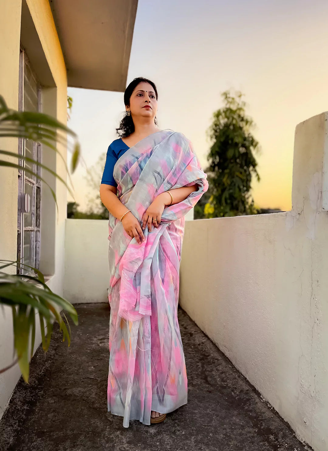Multicolor Pastel Shade Abstract Print Linen Cotton Saree treevesto