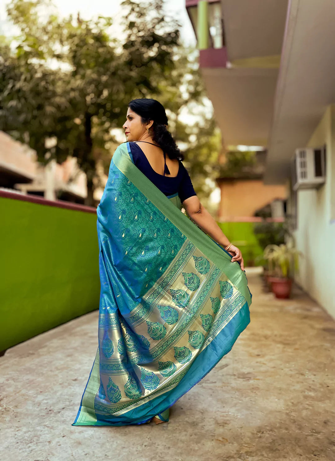 Peacock Blue Lightweight Kanjivaram Silk Saree - TREEVESTO