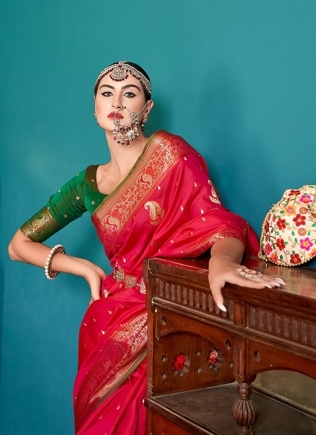 Pink Banarasi Silk Saree With Antique Zari Work Paisley Motifs treevesto