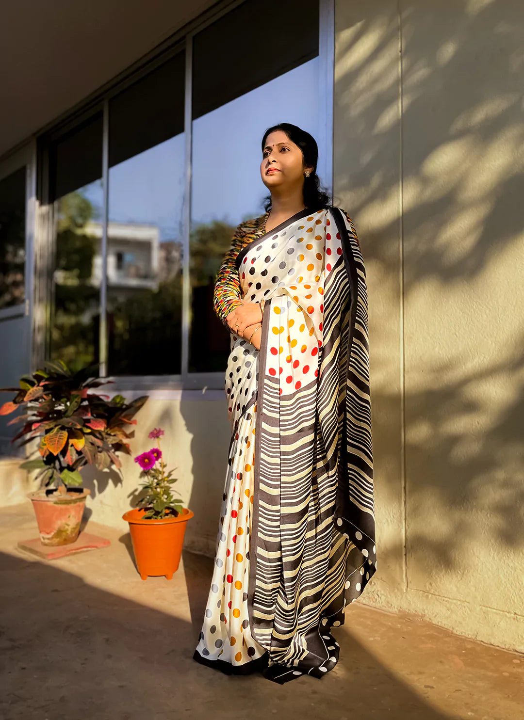 Polka Dot Print White Crepe Satin Saree With Striped Pallu treevesto