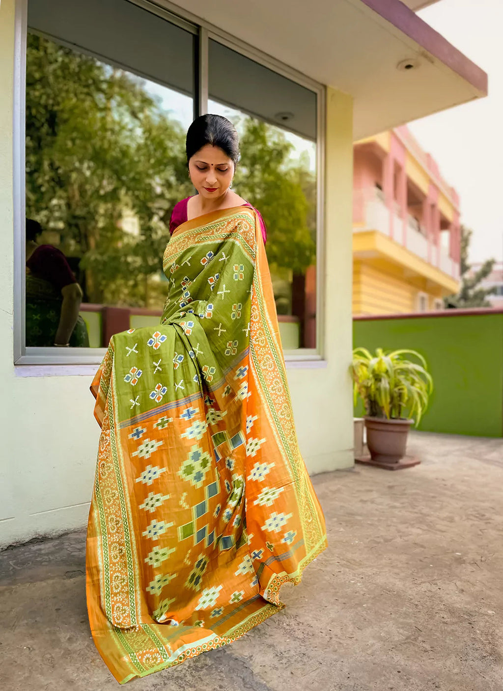 Printed Mehndi Green Soft Silk Saree treevesto