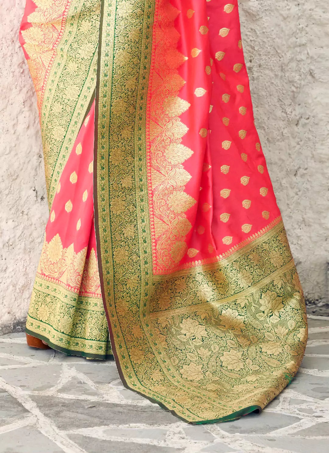 Punch Pink Banarasi Silk Saree - TREEVESTO