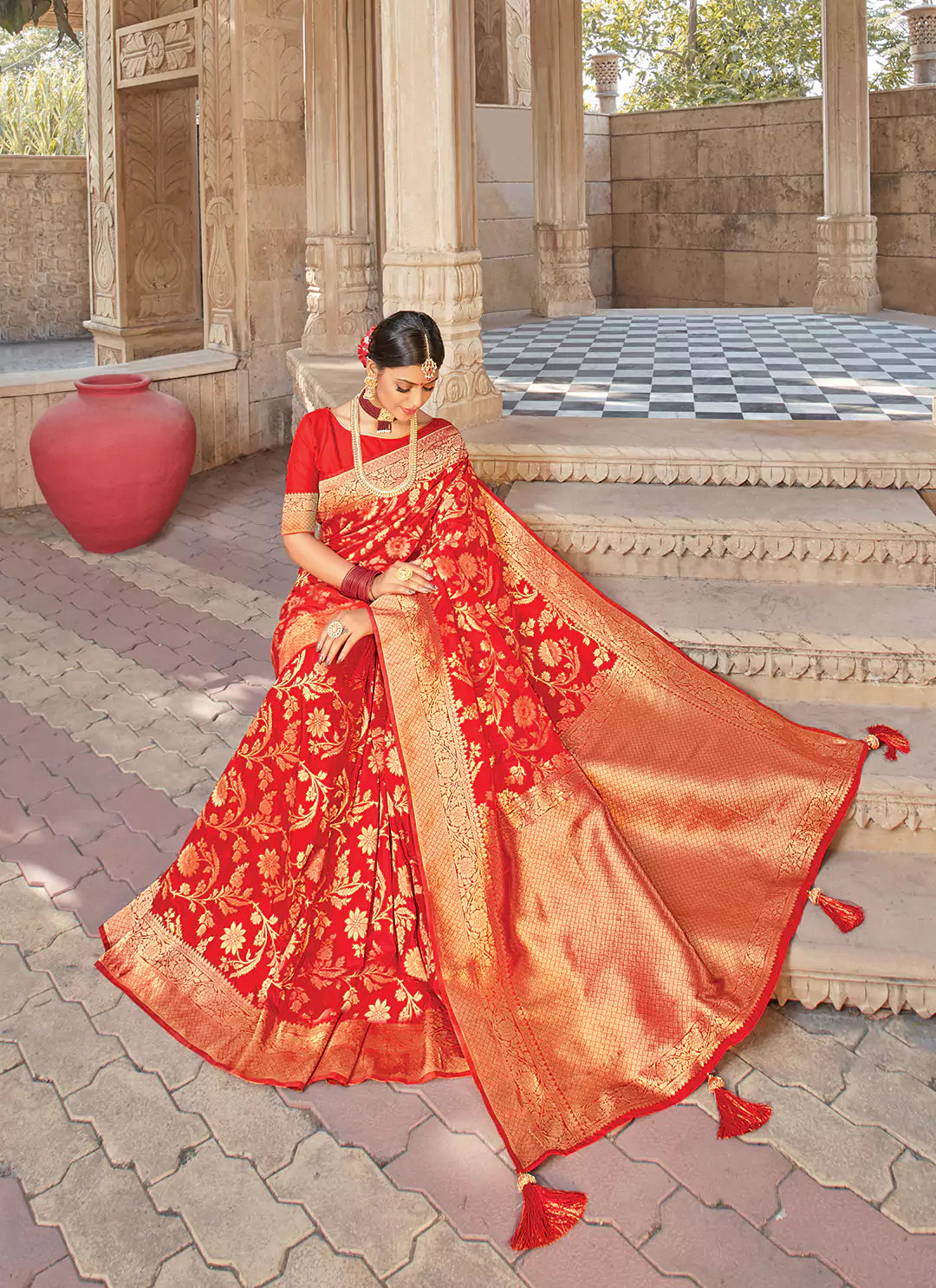 Jaal Work Red Pure Dola Silk Saree - TREEVESTO