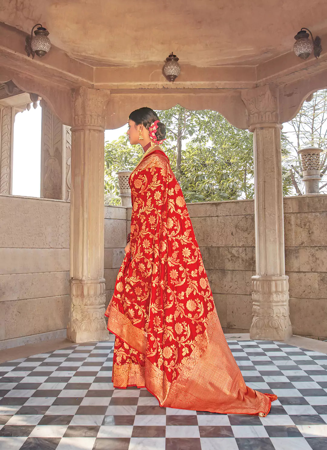 Jaal Work Red Pure Dola Silk Saree - TREEVESTO