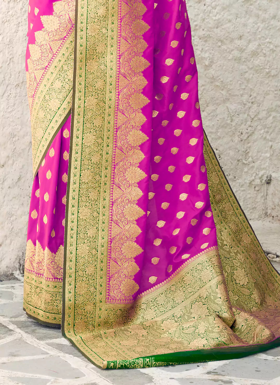 Purple Banarasi Silk Saree - TREEVESTO
