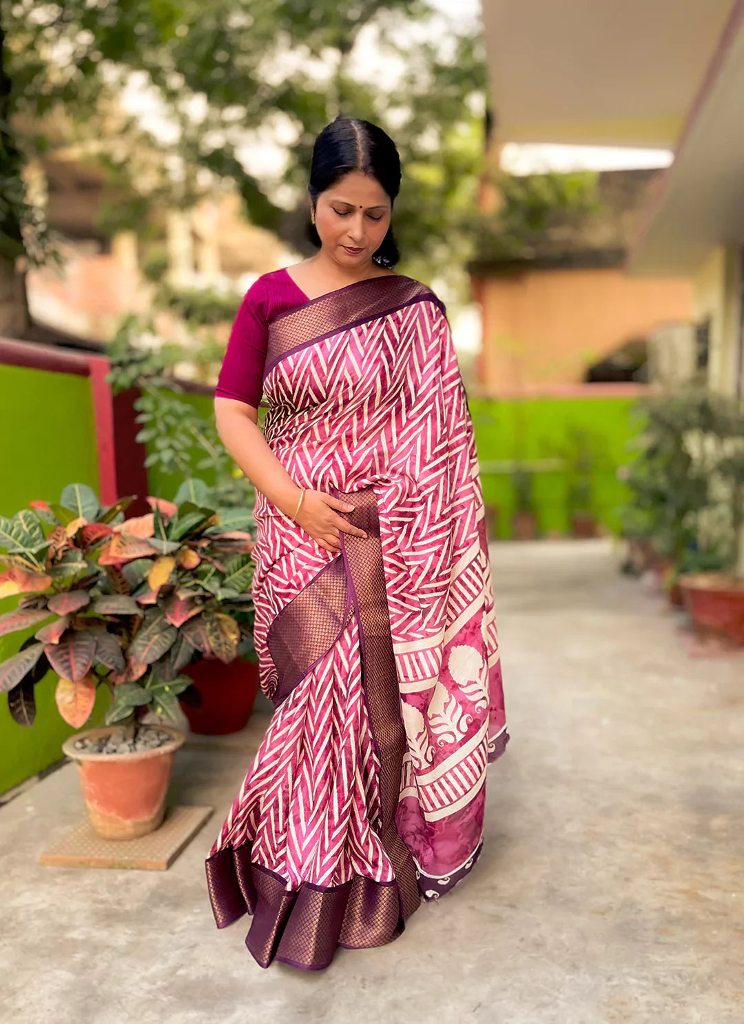 Purple Soft Jute Silk Saree With Zari Border treevesto