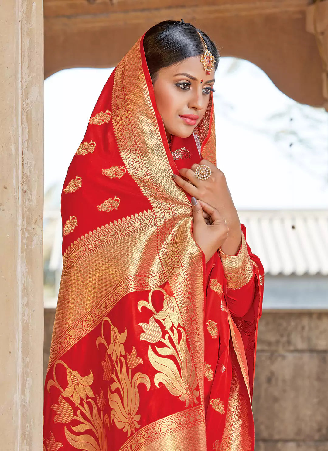 Red Pure Dola Silk Zari Worked Saree - TREEVESTO