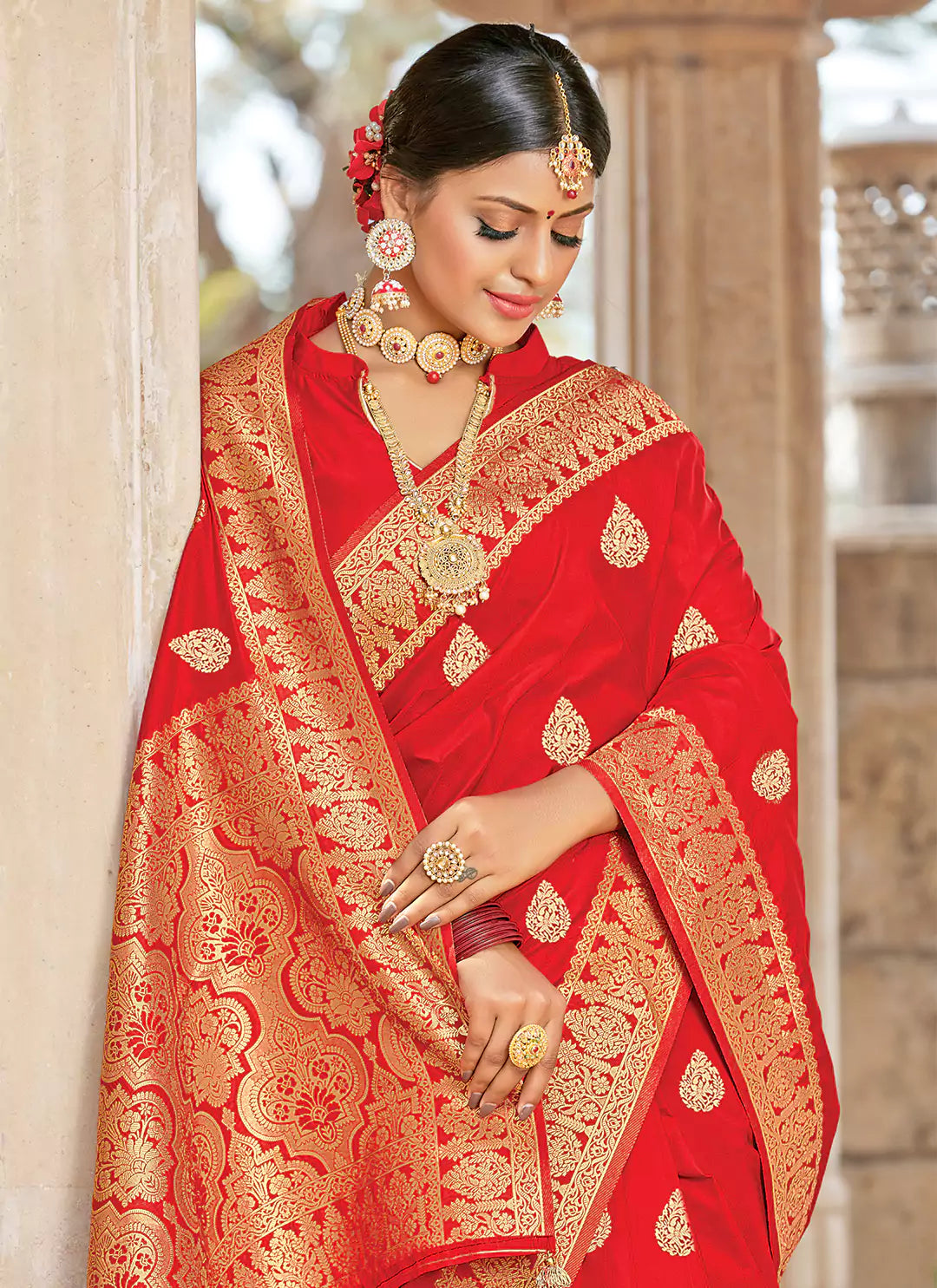 Red Pure Dola Silk Zari Worked Saree - TREEVESTO