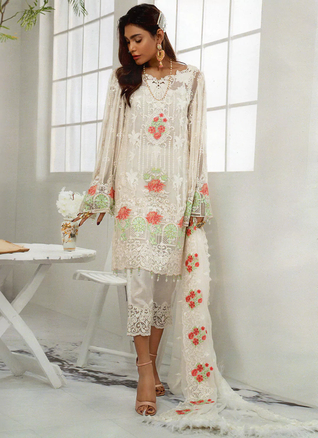 Thread Worked White Pure Georgette Semi Stitch Pakistani Suit treevesto