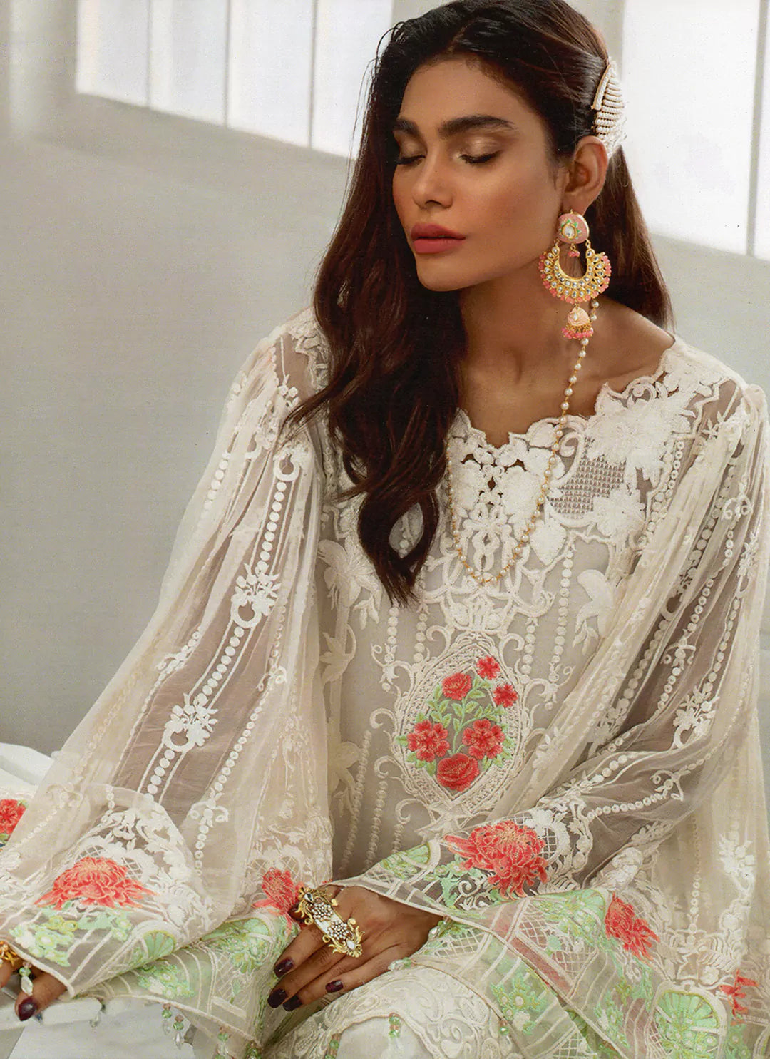 Thread Worked White Pure Georgette Semi Stitch Pakistani Suit treevesto
