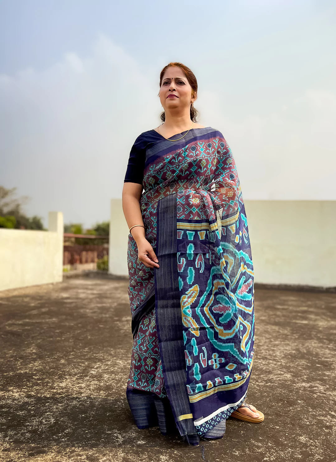 Folk Art Print Linen Cotton Saree treevesto
