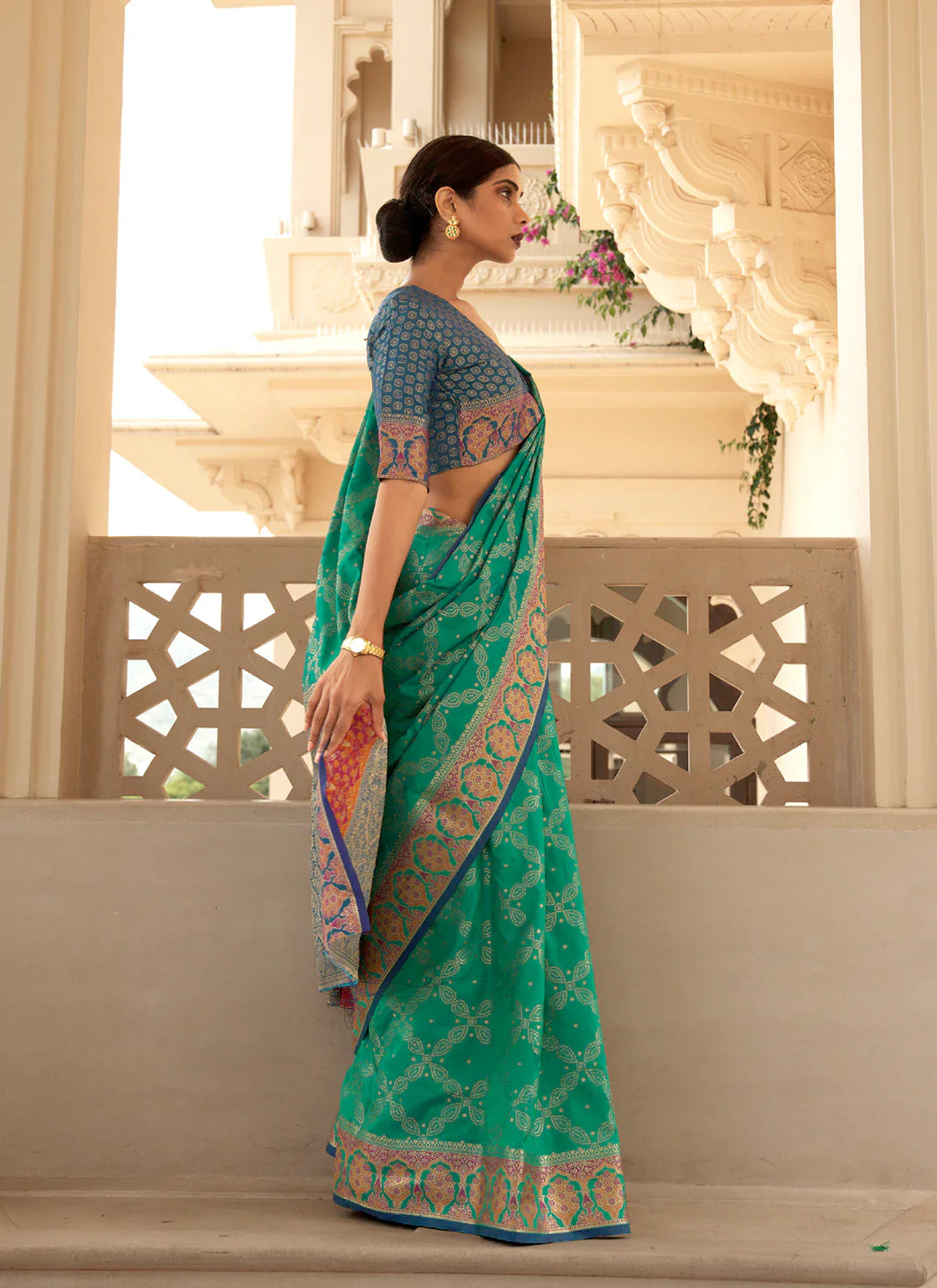 Zari Woven Green Banarasi Silk Saree treevesto