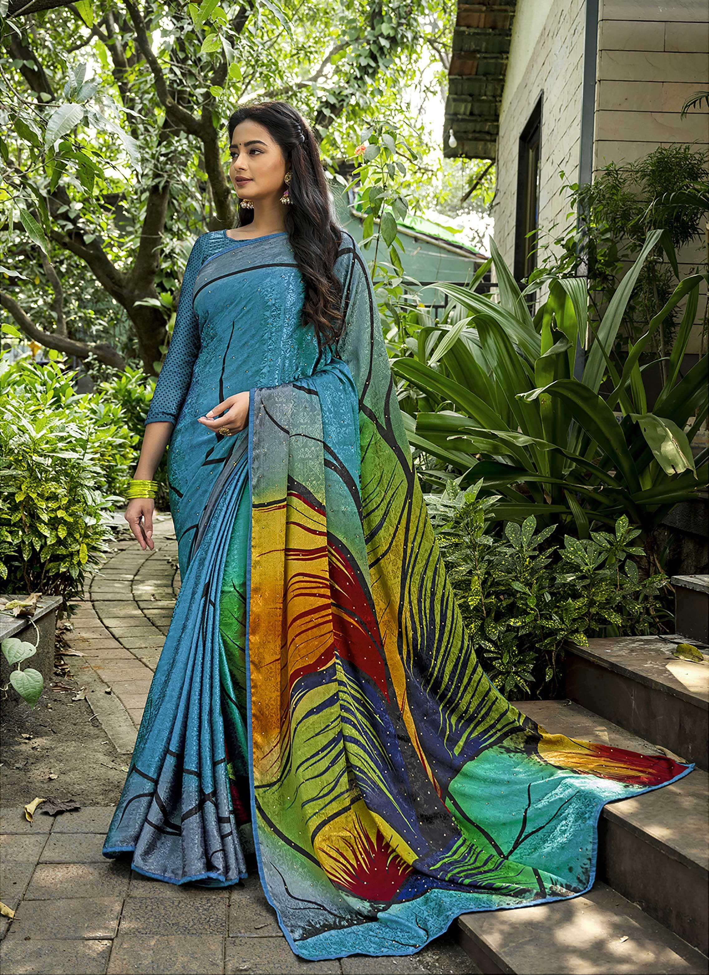 Firozi Banarasi Silk Tanchoi Saree Design by Kasturi Kundal at Pernia's Pop  Up Shop 2024