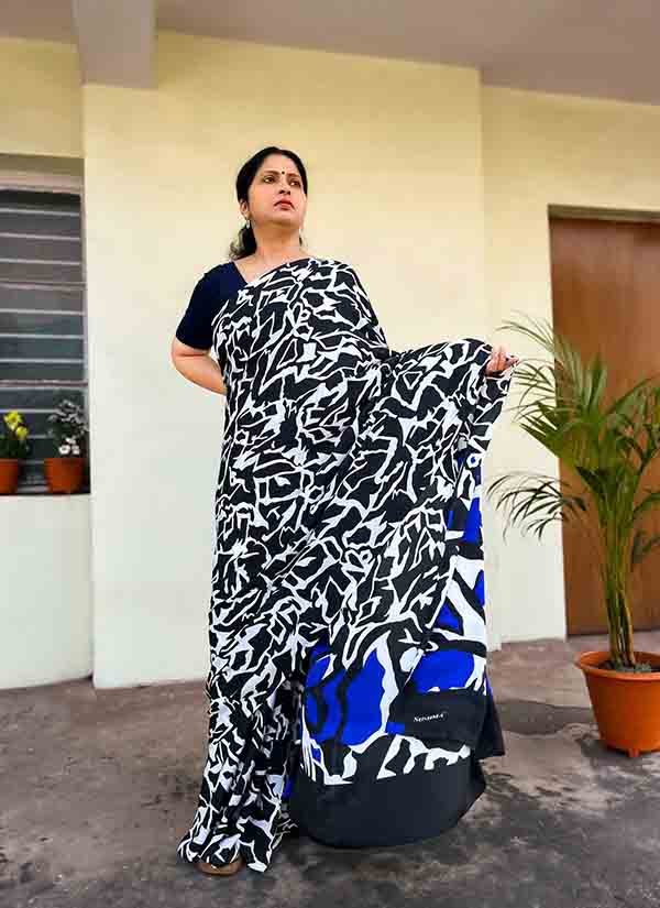 abstract_print_black_&_white_satin_crepe_saree