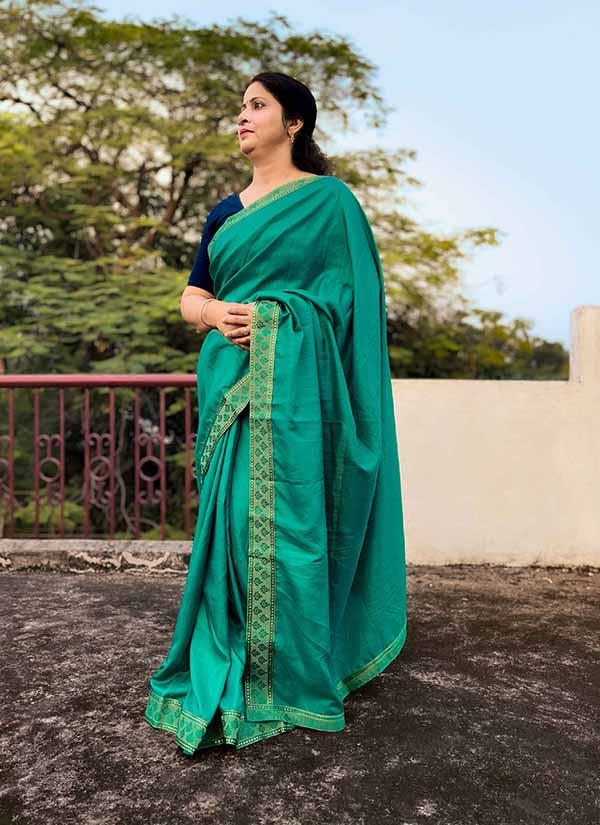 Emerald Green Plain Dola Silk Saree